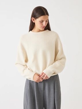 DEMYLEE Beige Cashmere Crew Neck Sweater